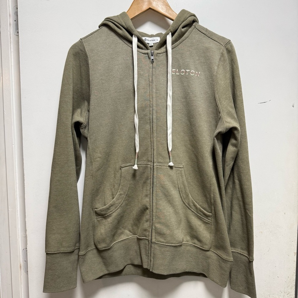Peloton SU121 PELOTON ULTIMATE ZIP
HOODIE Size L - Picture 3 of 11